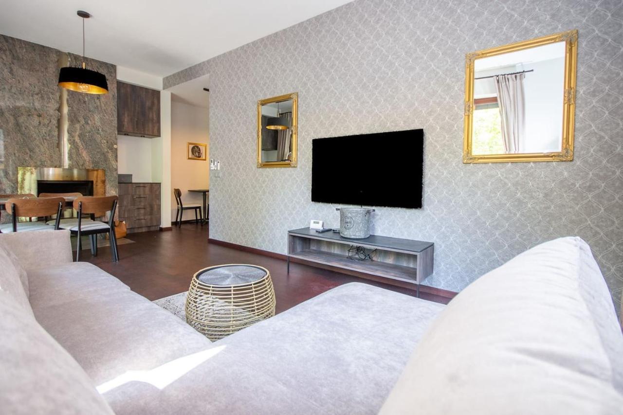 Inpoint 2-Bedrooms Apartment With Private Garden And Free Parking คราคูฟ ภายนอก รูปภาพ