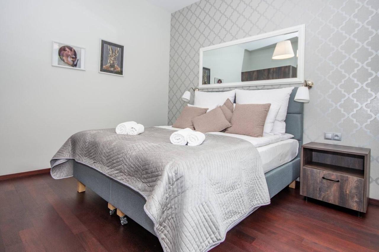 Inpoint 2-Bedrooms Apartment With Private Garden And Free Parking คราคูฟ ภายนอก รูปภาพ